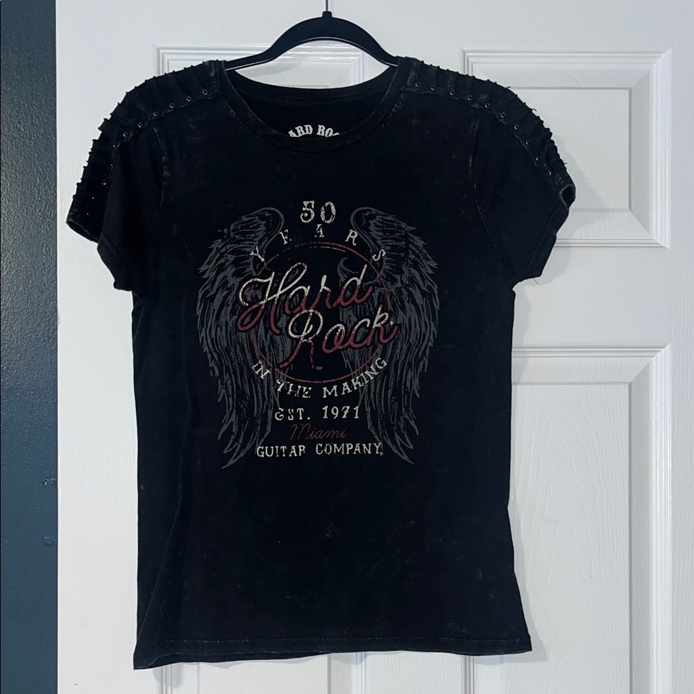 Hard Rock Cafe Black and Red Winged Tee